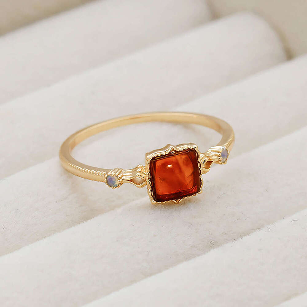 Elegant Simple Square Recycled Amber for Women Gold-Plated Palace Light Luxury Adjustable Ring