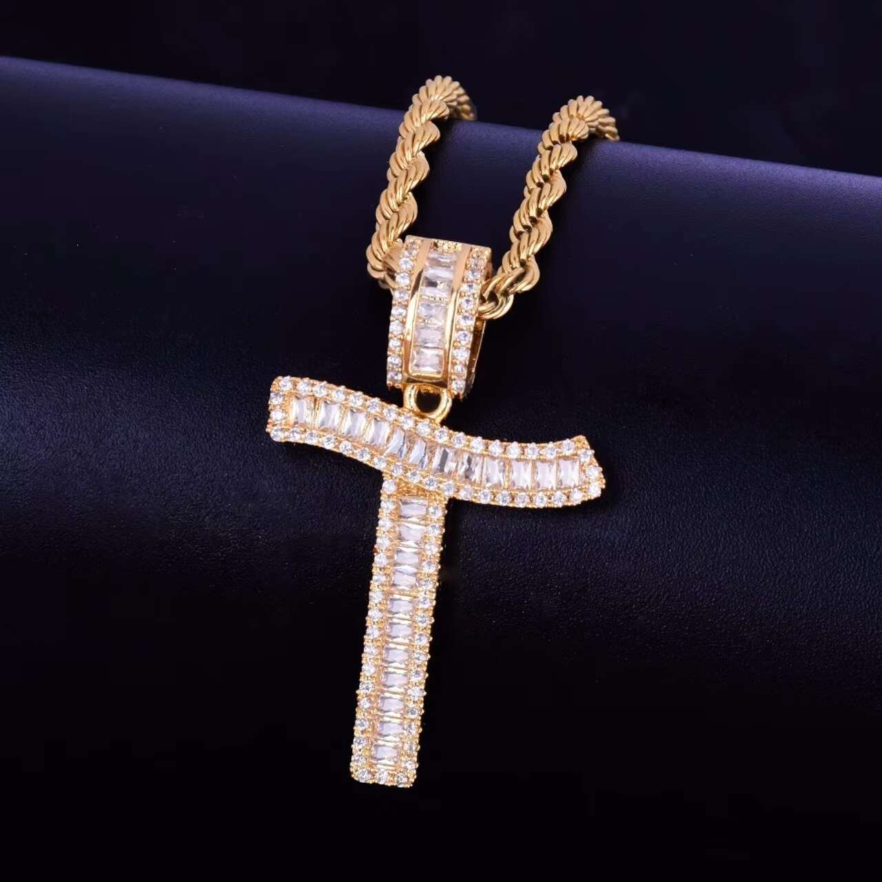 Luxury New Fashion 18K Baguette Initial Letter Pendant Necklace Moissanite Hip Hop Pendants Charms with Chain