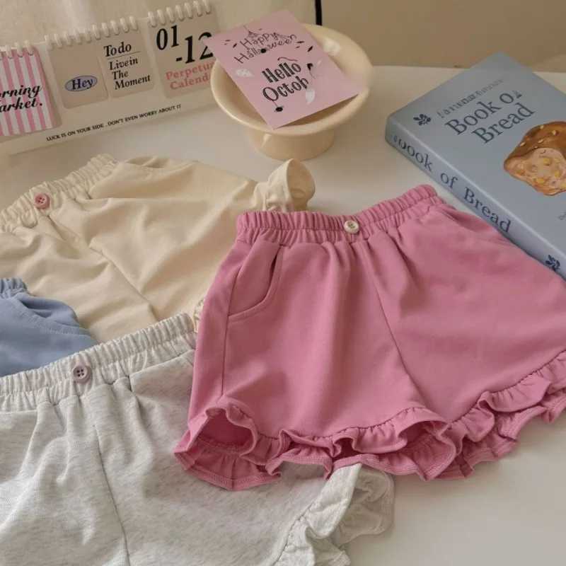 0-6Year Girls Shorts Pure Cotton 2025 New Baby Solid Color Korean Lace Pants Childrens Fashion Ruffled Brimmed Short PantsC250617