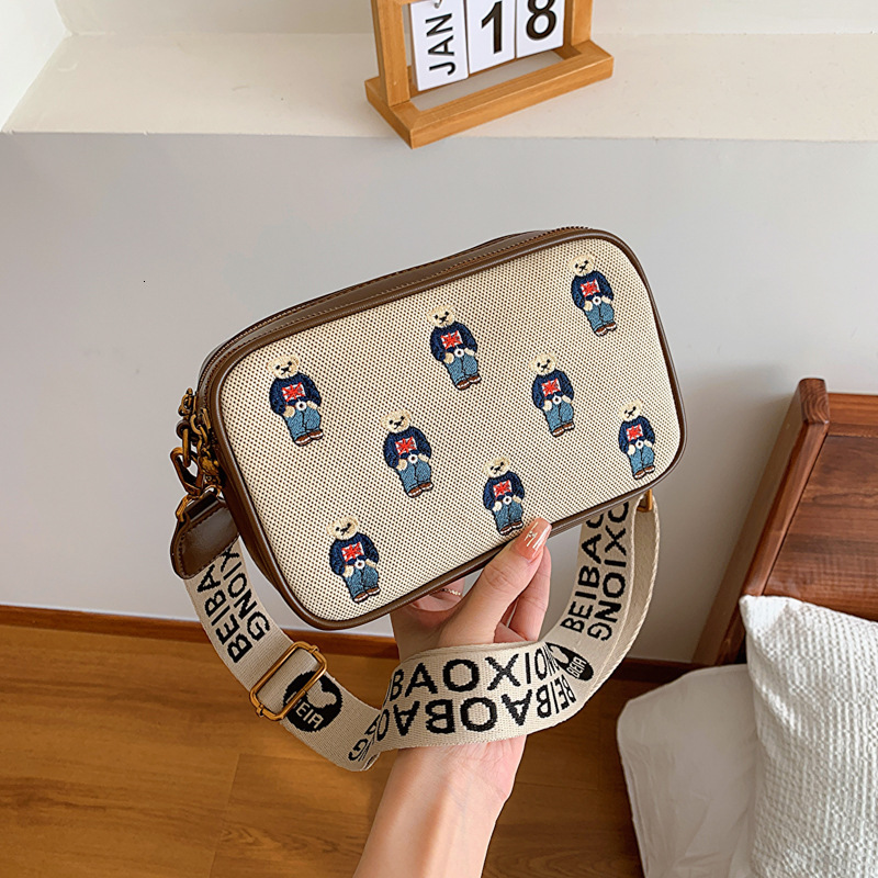 Free Shipping 2025 New Designer Bag Bear Embroidery Women's Shoulder Bag Retro Color Blocked Trendy Handbag Casual High-quality Shopping Bag