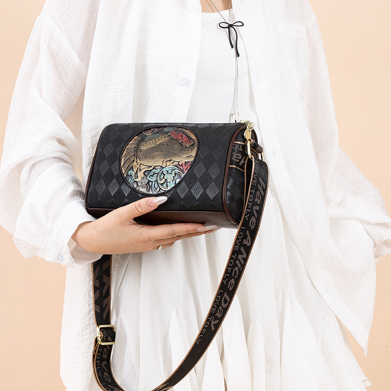 Free Shipping 2025 New Designer Bag Fashionable And High-quality Shopping Bag Elegant Women's Retro Embossed Multifunctional Chinese Single Shoul