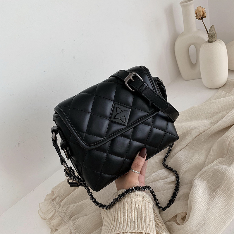 Free Shipping 2025 New Designer Bag Niche High-quality Casual Shopping Bag Solid Color Diamond Grid Pattern Trendy Women's Single Shoulder Handba