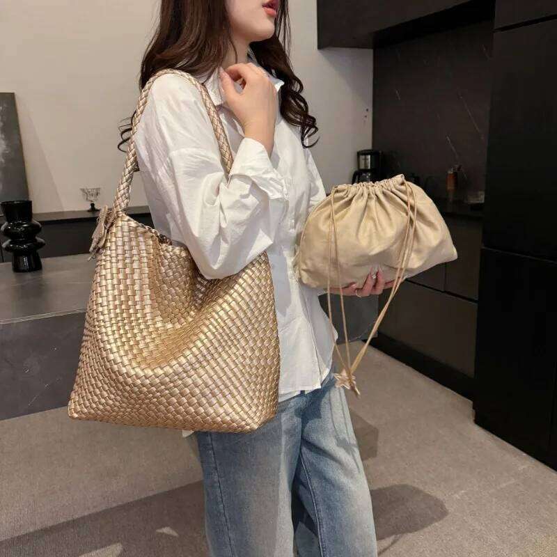 2025 New Woven Bucket Champagne Underarm For Women, Large-Capacity, Niche And High-End Ladies' Hand Bill Shoulder Bag