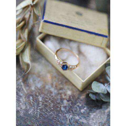Rome Once Upon a Time Inlaid Deep Blue Zircon Shield for Women Ins High-end Niche Ring
