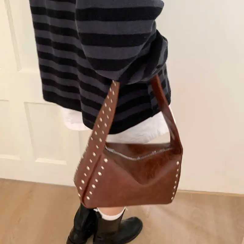 Motorcycle Style Underarm Bags Wen New Versatile Cute Soft Leather and Shoulder Bags Fi Niche Tote Bags B250618