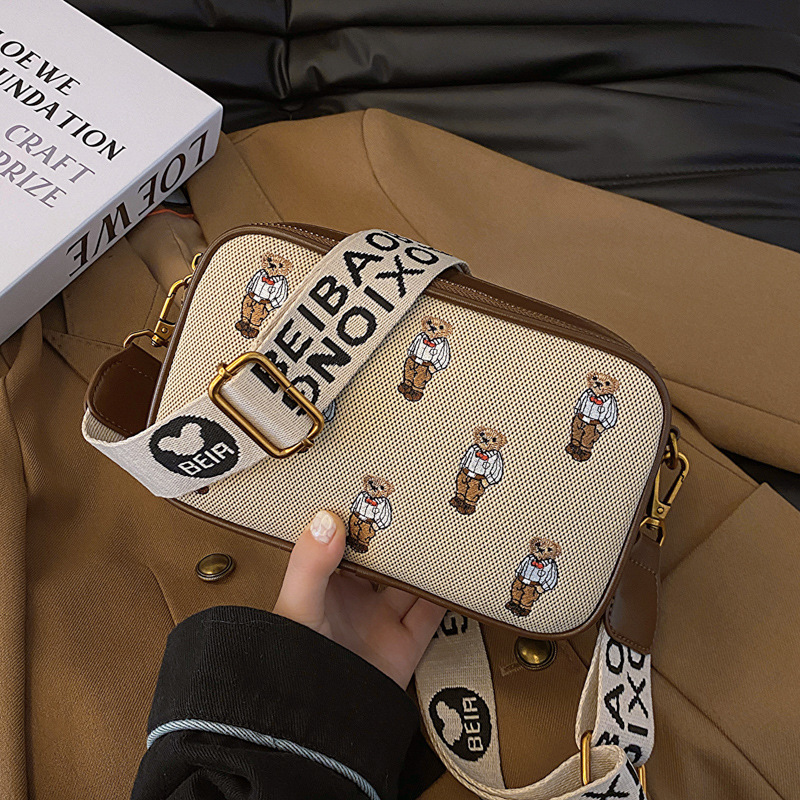 Free Shipping 2025 New Designer Bag Bear Embroidery Women's Shoulder Bag Retro Color Blocked Trendy Handbag Casual High-quality Shopping Bag