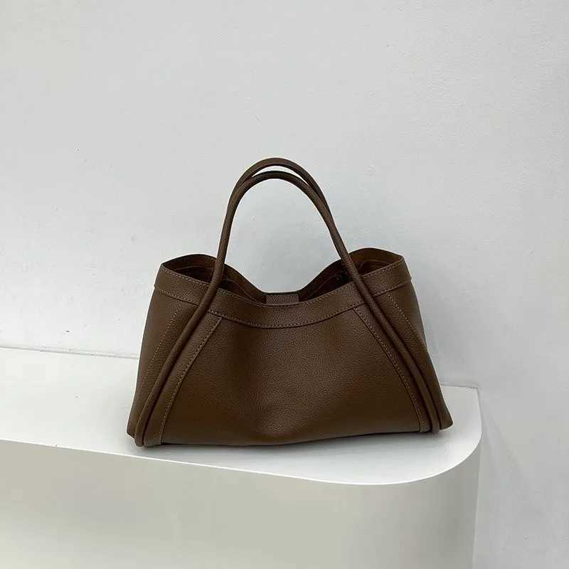 2025 Autumn/Winter Vegetable Basket Handbag Fi All-in-e Vintage Lychee Print Commuter Bag Single Shoulder Crossbody Bag B250618