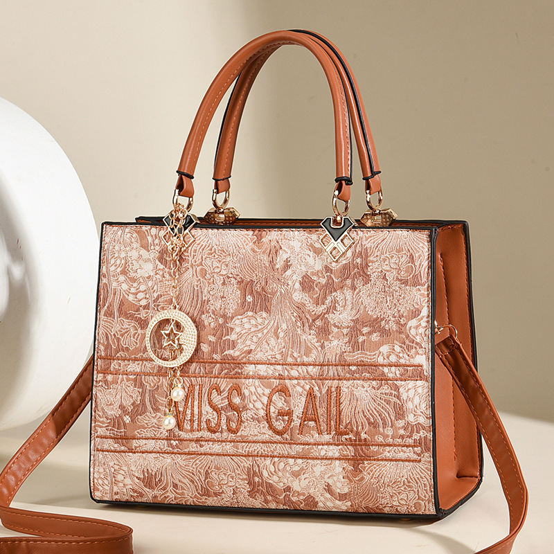 Ladies' Handheld Designer Bag 2025 New Middle Aged Ladies' Handbag Fashionable And Elegant Large Capacity Single Shoulder Crossbody Bag