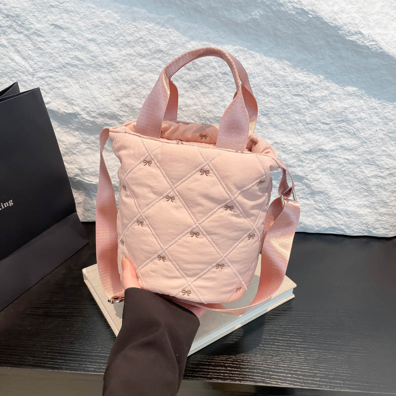 Free Shipping For Designers Korean Style Quilted Luxury Bag Bowknot Embroidered Bag Versatile Crossbody Bag 2025 New Niche Shoulder Bag Handheld Bucke