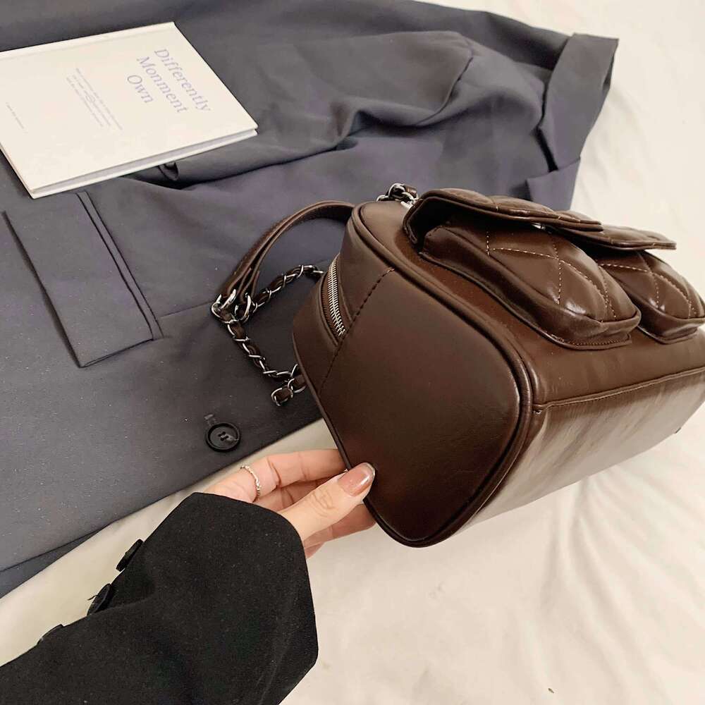 Vintage Boston With -Style Embroidered Pillow Elegant Commuting Shoulder Bag