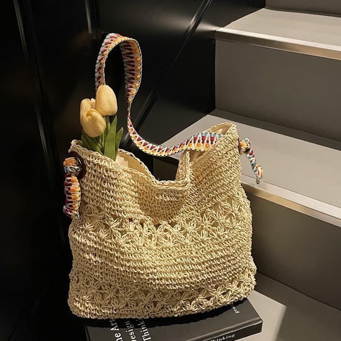 Free shipping designer Straw Bag for Women Beach Vacation Commuter Bag 2025 New Hollow Woven Bag Summer Hot-Selling Tote Bag Large Capacity Bag