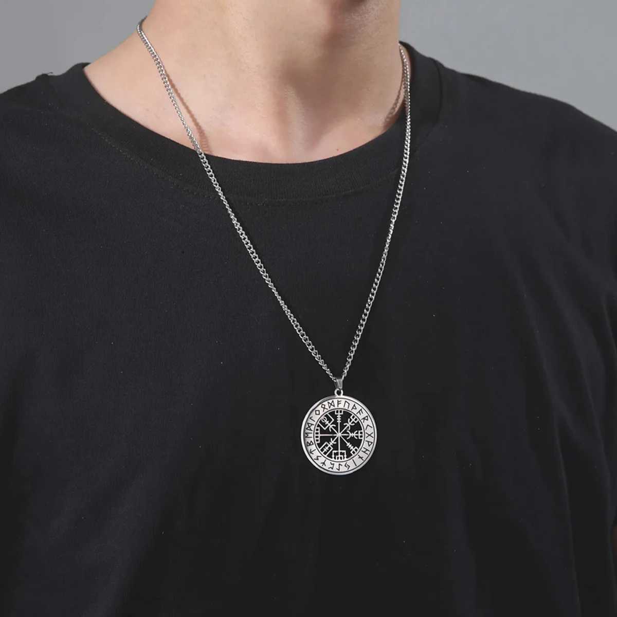 LIKGREAT Norse Viking Odins Runes Male Necklace Vegvisir Symbol Compass Pendant Vintage Stainless Steel Supernatural Jewelry W250618