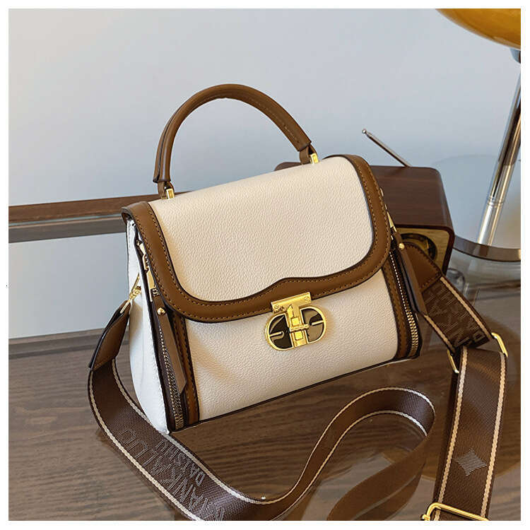 High-Quality Texture Women's New Fashion Versatile Niche Elegant Shoulder Bag Trendy Handbag