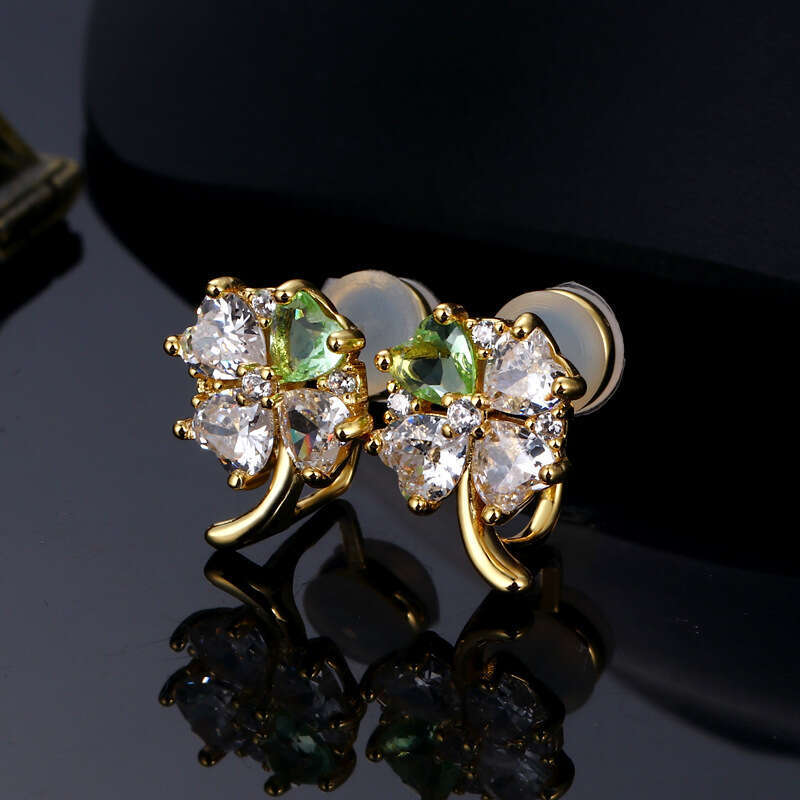 Spring Wild Series Heart Clover Non-Pierced Niche Design Mosquito Coil Ear Clips High-End Feel