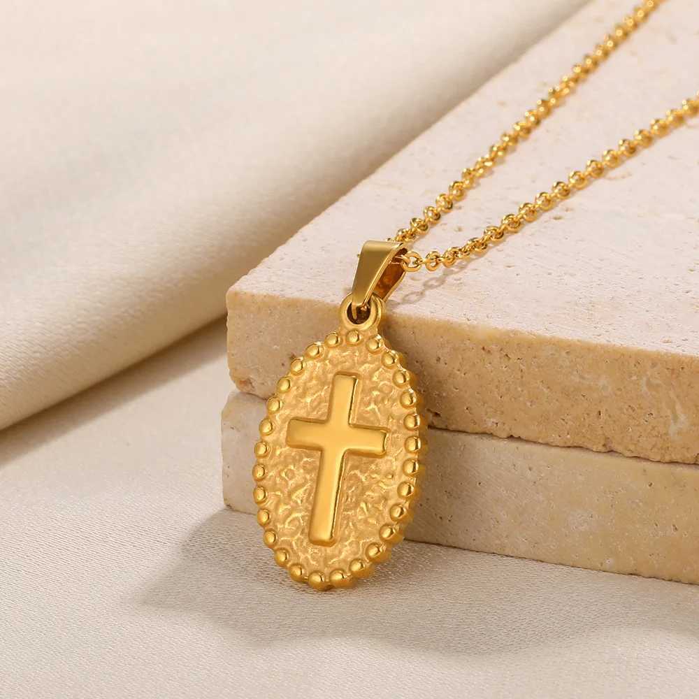 Vintage Christian Jesus Cross Necklaces Pendant for Women Stainless Steel Round Shape Coin Necklaces Choker Prayer Baptism Gifts W250618