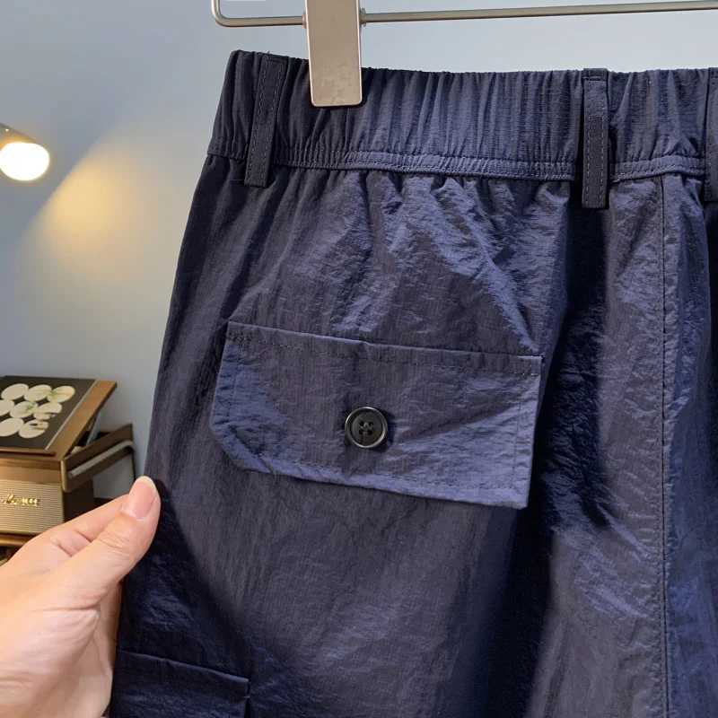 Mens Casual Shorts 2025 New Summer Thin Ice Silk Quick Drying Trendy Breathable Workwear Five Quarter Pants XJ250618