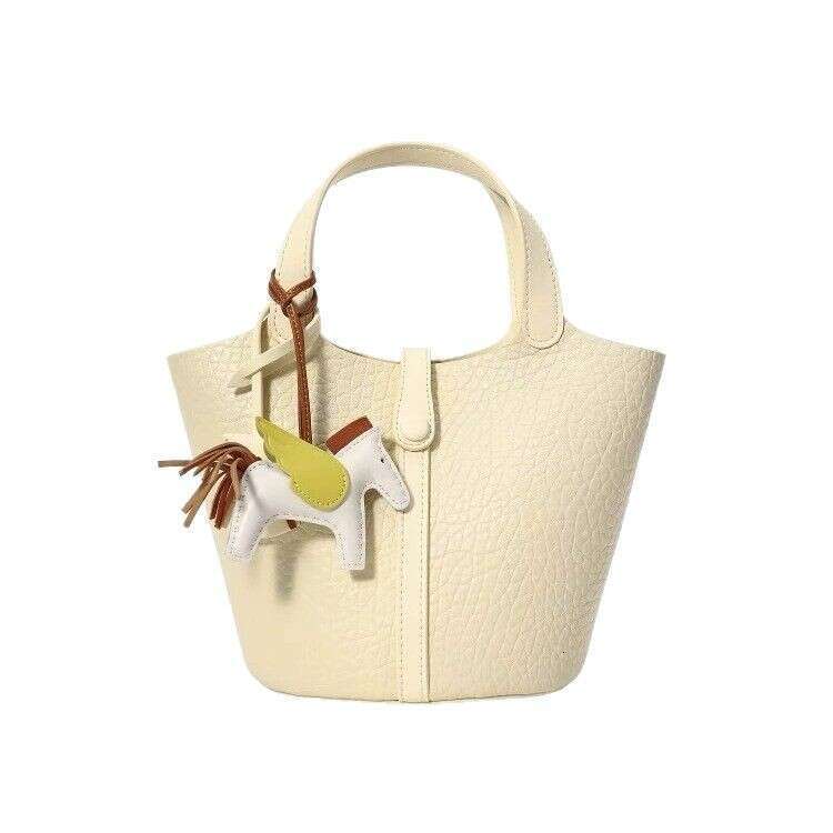 Free shipping fashion designer bag Luxury Milk Bucket for Women Light Yellow Handbag Spring Summer Super Popular Shoulder Crossbody Bag Fashionable an
