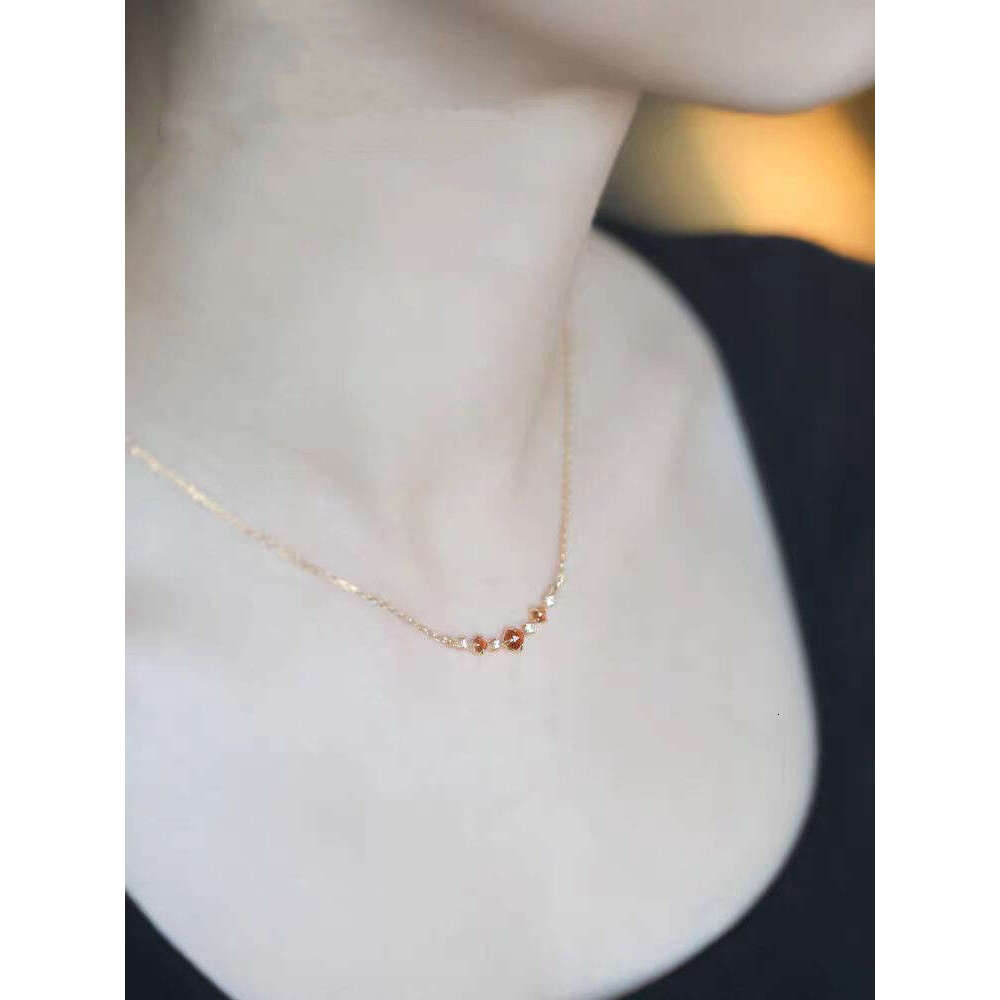 New Simple Geometric Orange Garnet Elegant Light Necklace Clavicle Chain