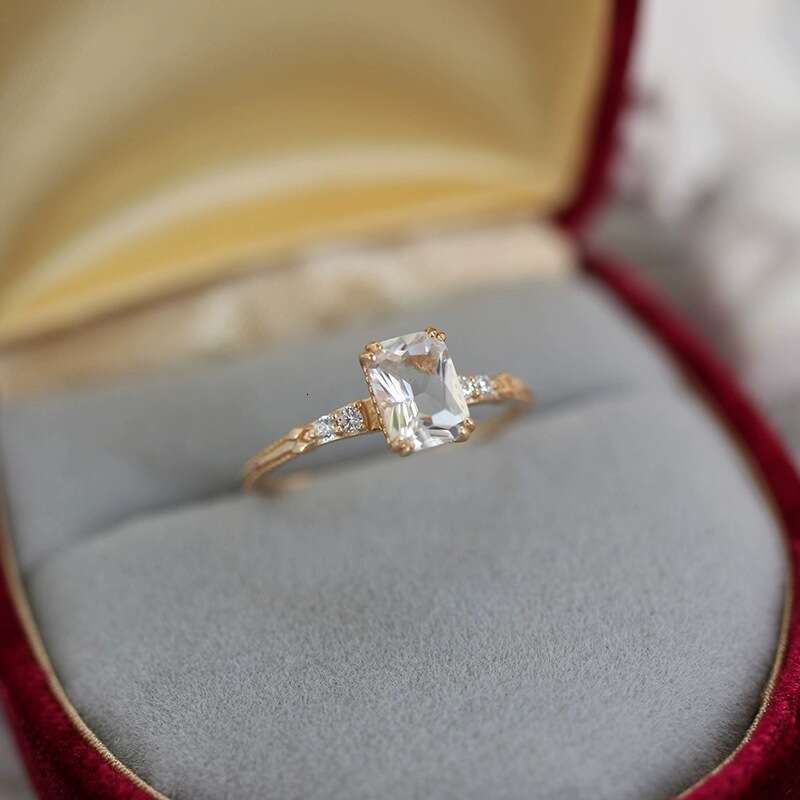 Light Luxury Style Niche Design High-end Sense Diamond-studded Gold-plated Open Ring for Women Jewelry Accessories