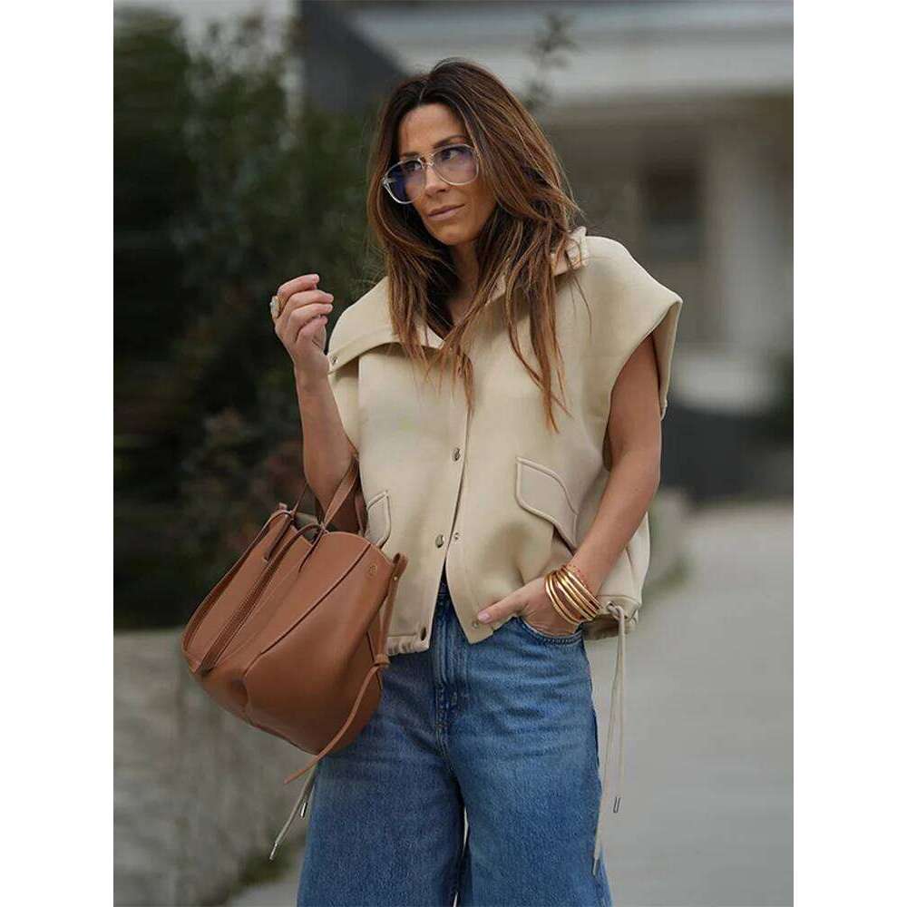 Fashion Women's Sleeveless Vest Turn-Down Collar Pocket Button Lady Jacket 2025 Spring Summer Casual Female Street Outwear