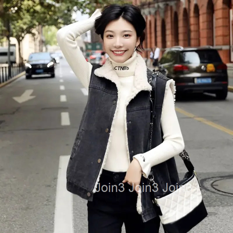 Warm Black Lady Giletes Clothes Fashion 2025 Autumn Insulated Womens Lamb Plush Vests Lightweight Padded Youthful Elegant Cheap