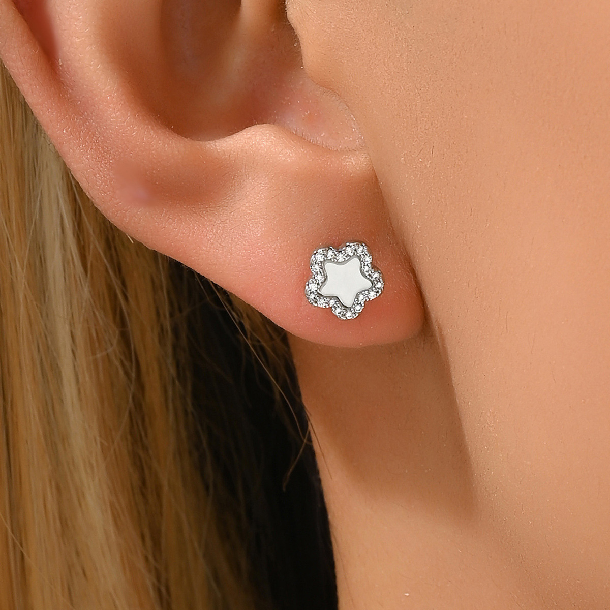 Sweet High-End Earring Set For Women Simple Inlaid Zircon Design Stud Irregular Star Earrings