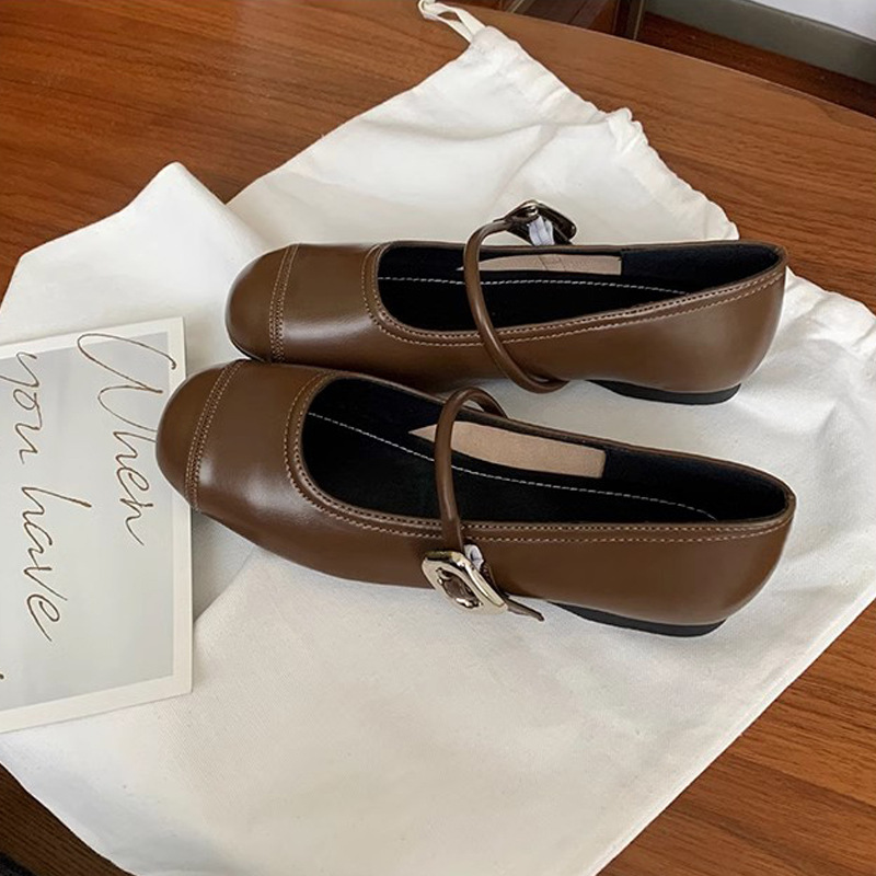 Stylish Fashion Silver Mary Janes for Women Summer New Arrival Round Toe Low Cut Leather Flats Shoes with Hidden Height Soft Cushion Sole Designer