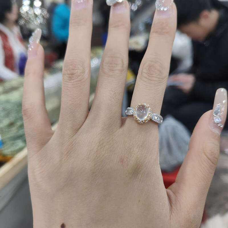New Inlaid White Ice Chalcedony Cabochon for Women Fashion Versatile Light Luxury Ins Cold Style Ring
