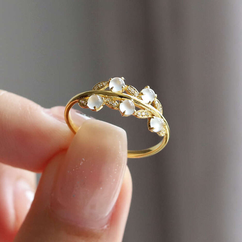 Vintage for Women Inlaid with High Imitation White Ice Egg Surface Leaf Adjustable Ring Light Luxury Trendy Niche Ins