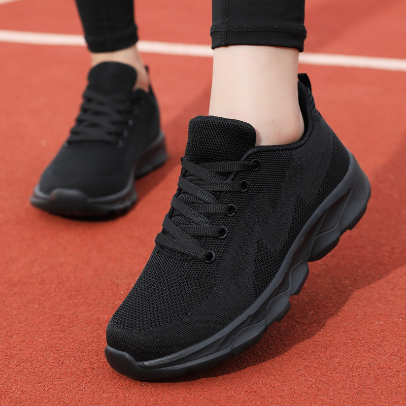 Casual Shoes Season New Flyknit Sports Black Soft Sole Casual Running Breathable Mesh Travel Shoes For Women Ddmysaturn