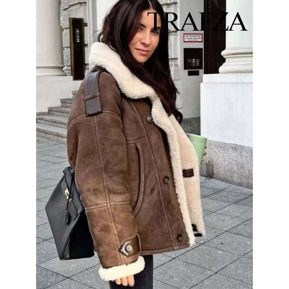 TRAFZA 2024 Winter Fashion Suede Lamb Wool Casual Retro Lapel Splicing Pocket Decoration Women's Street Jacket