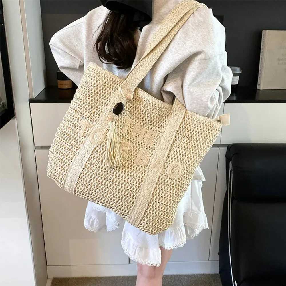 French style large capacity woven straw bag for women new beach shoulder bag casual commuting tote bag B250618