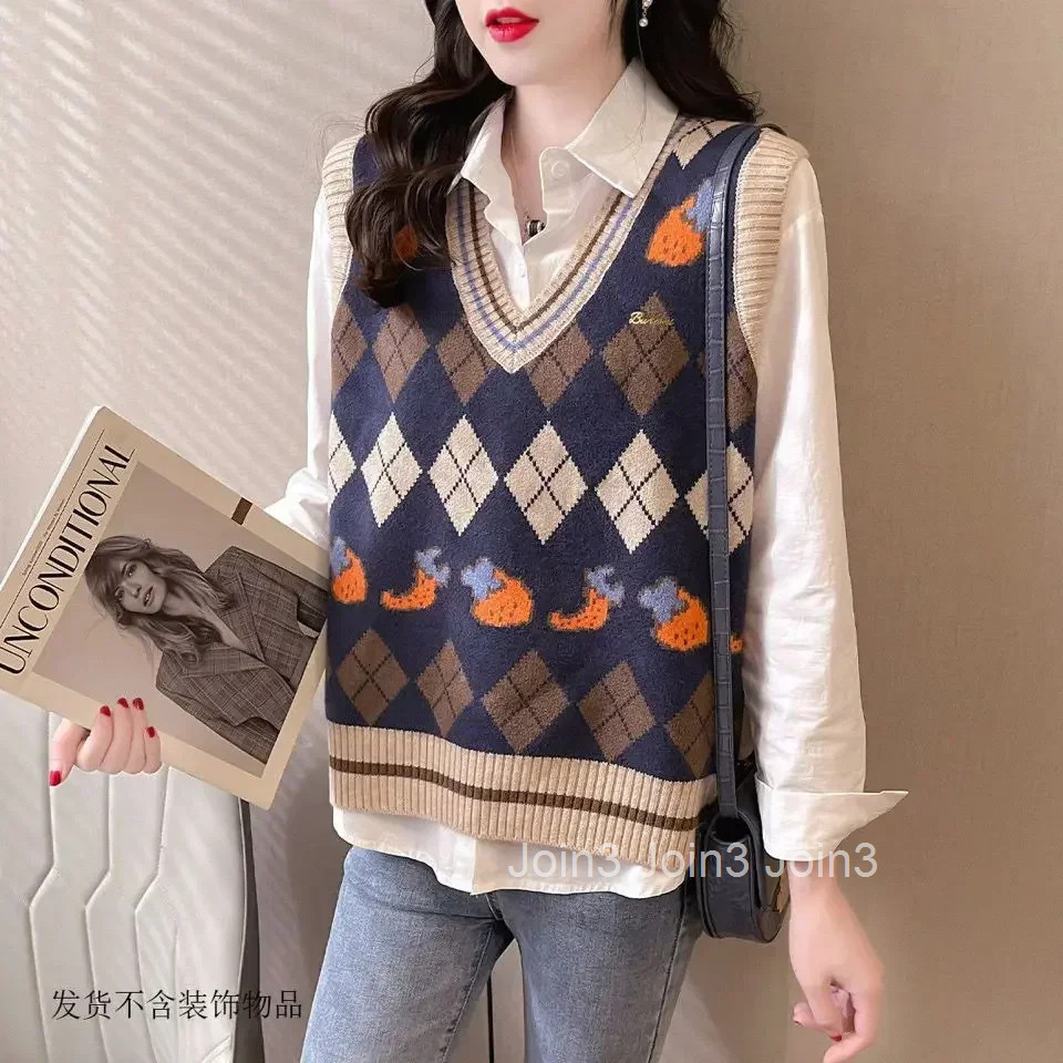 Waistcoat Sleeveless Short Lady Sweaters Pullover Cropped Tops 2025 Jumper Cheap Clothes Clothing Trend Y2k Knit Vests for Women