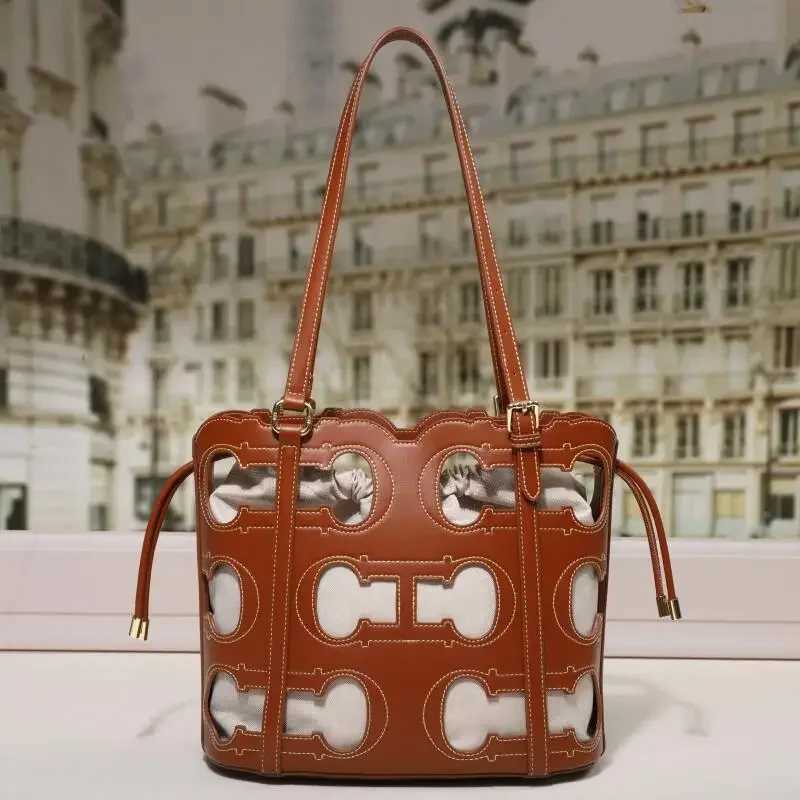 CH high-end reliable brand hollow design womens handbag large capacity simple solid color womens shoulder bag B250618