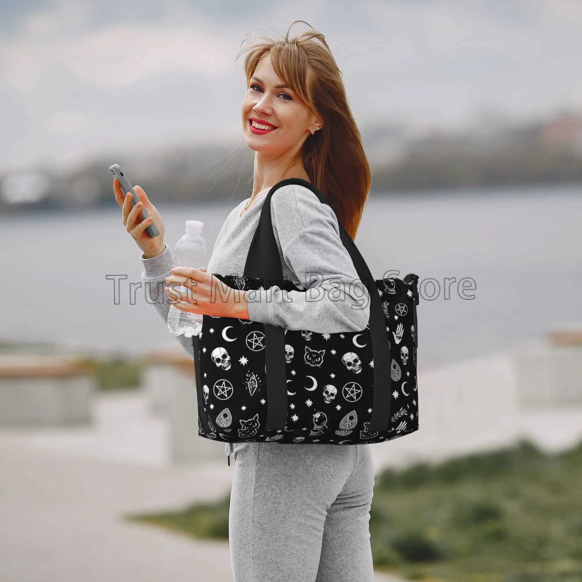 Black Witch Skull Moon Divination Hand Travel Bag Multipurpose Weekender Bags Unisex Casual Waterproof Sports Yoga Luggage Bag W250618
