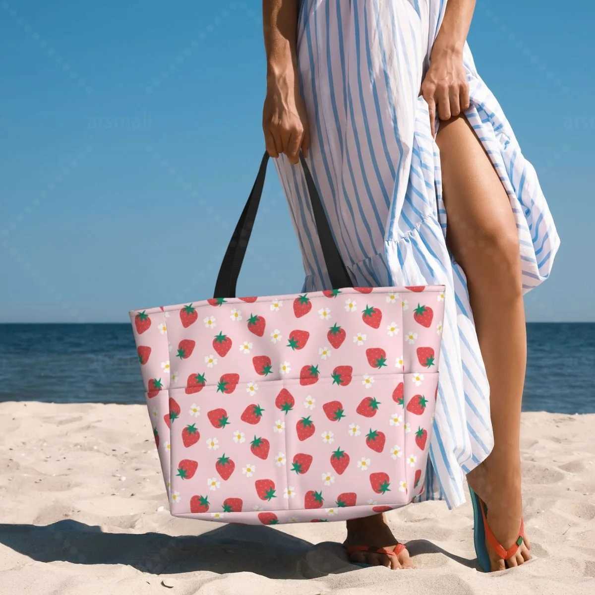 Strberry Travel Tote Bag Large Sandproof Beach Bag with Zipper and Pockets for Wens Brother Gym and Travel B250618