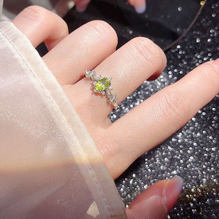Fresh Natural Peridot Light Luxury Versatile for Women, Niche Design Sense Fashion Index Finger Ring Valentine's Day Gift