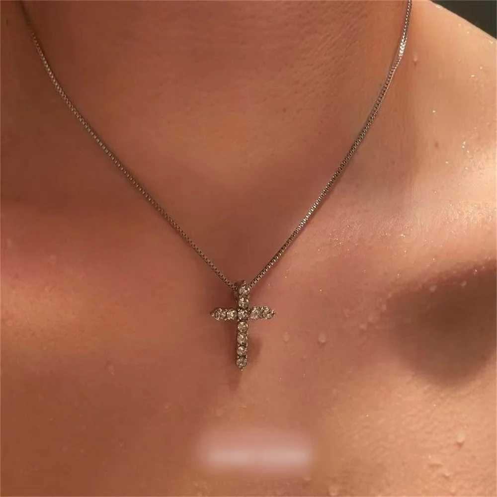 Hip-Hop Rock Acrylic Zircon Cross Pendant Men Necklace Box Chain Necklace Popular Street Jewelry Wear Accessories W250618