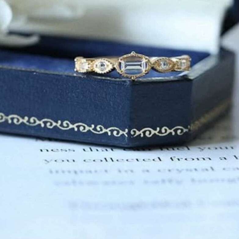 Japanese Style Light Luxury Versatile Rectangular Zircon Square Diamond Index Finger Ring Niche High-end Jewelry for Women