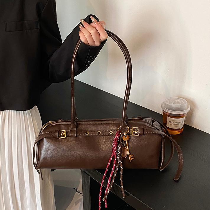 Free shipping designer Niche Retro Trend Baguette Bag for Women New Fashion Super Popular Handbag Underarm Bag High-end Shoulder Bag