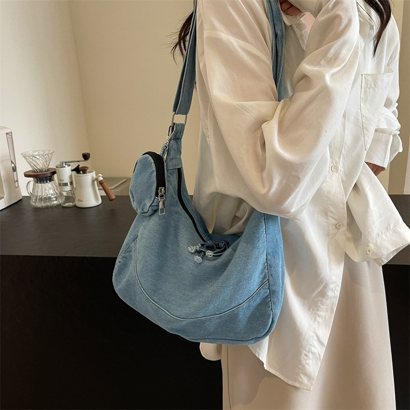 Free shipping designer Large Capacity Denim Bag for Women New Summer Casual Niche Commuter Bag with High-end Feel Versatile Crossbody Bag