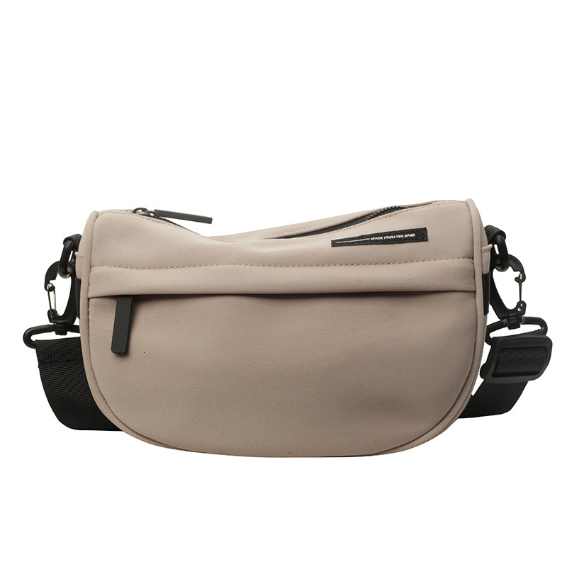 Free shipping designer High-End Casual Simple Canvas Bag for Women New Fashion Versatile Saddle Bag Portable Commuter Bag Crossbody Bag