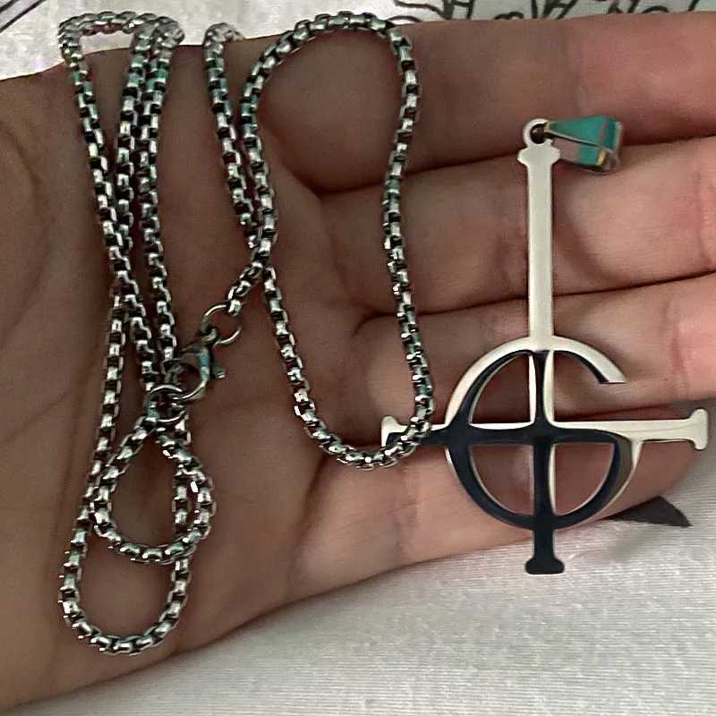 NamelESS Band BC StainlESS Steel Necklace Ghoul Cross Chain Musical Band Mask Grucifix Necklaces Jewelry collar de GHOST W250618