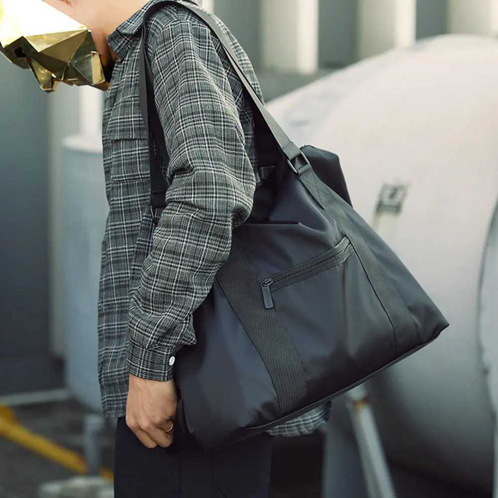 2020 Mens Nylon Handbags Travel bags Large Capacity Luggage Bag Mens Short-distance Lightweight Casual Shoulder Messenger Tote W250618