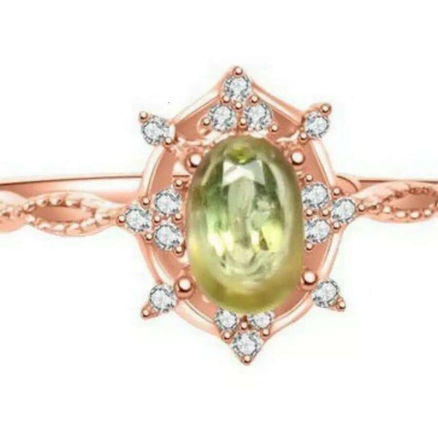 Light Luxury Imitation Peridot for Women Gold Plated Niche Design Artistic Ring Court Style Personality