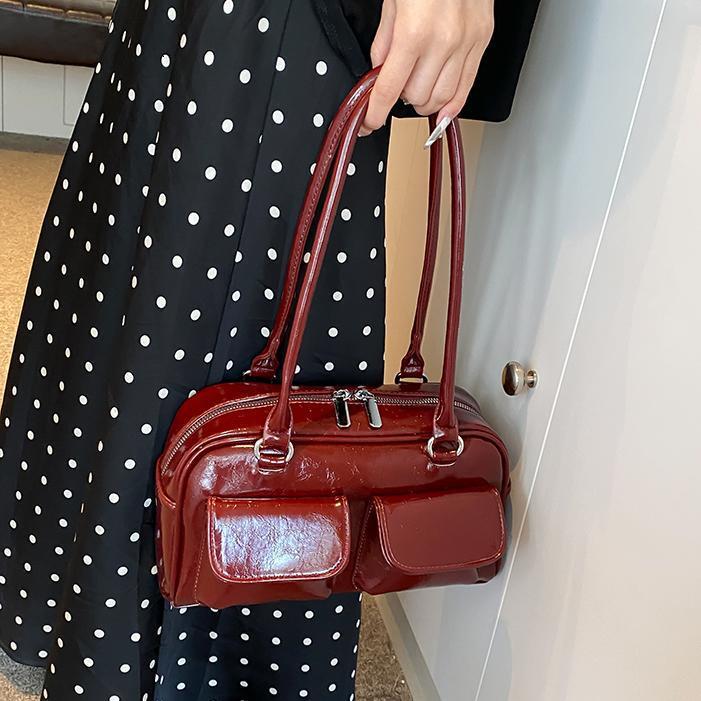 Free shipping designer Oil Wax Leather Commuter Bag Handbag Women Bag 2025 New Versatile Casual Underarm Bag Large Capacity Shoulder Bag