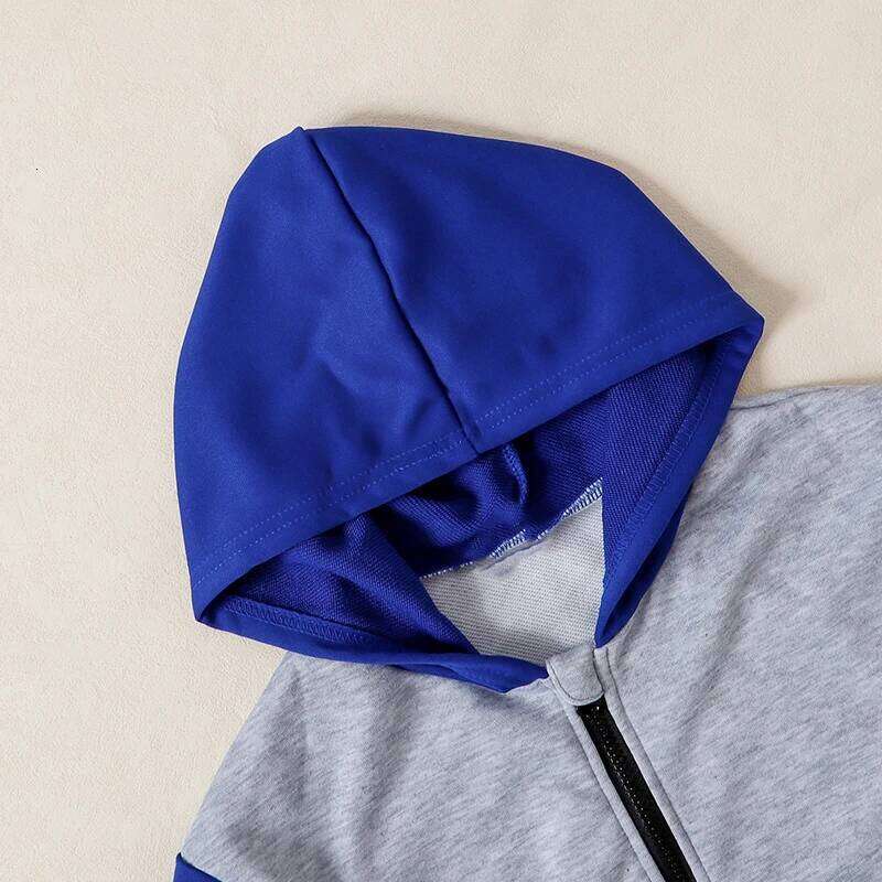 Casual Boy's Hoodie Jacket: Cozy Fitted Pullover Cardigan Ideal For Cool Seasons