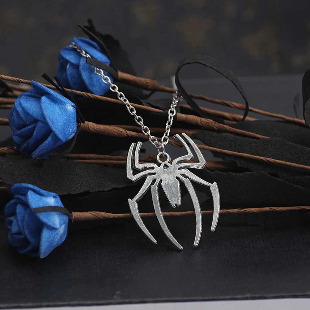 1 PC Stainless Steel Simple Personalized Spider Pendant Necklace Men And Women Fashion Party Jewelry Gift W250618