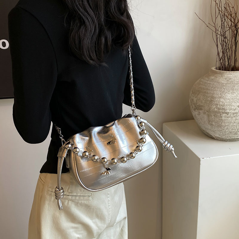Free shipping designer Niche Fashion Beaded Handbag for Women Summer New Trendy Stylish Shoulder Bag High-end Bucket Bag