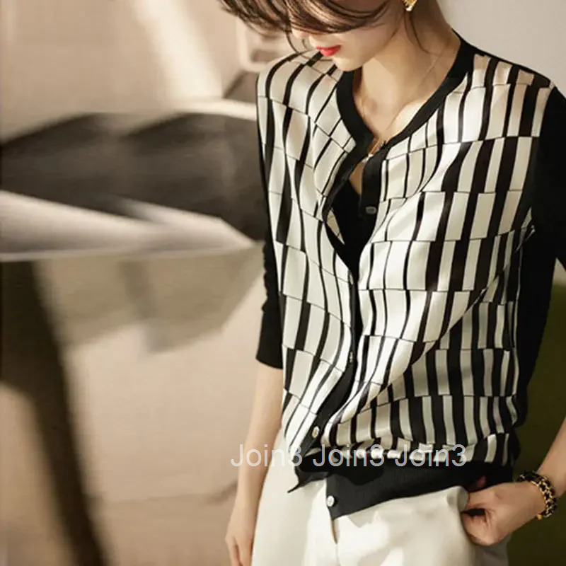 Cardigan for Women Contrasting Colors Jacket Outerwear Round O Neck Knitted Sweater Woman Korean Fashion Streetwear 2025 Vintage